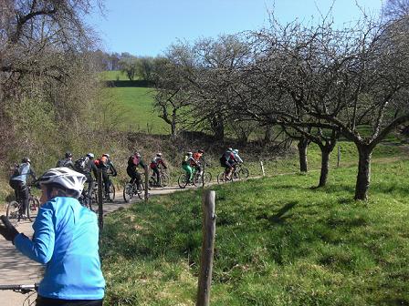 OBM on Heimat-Tour am Apfelblütenweg